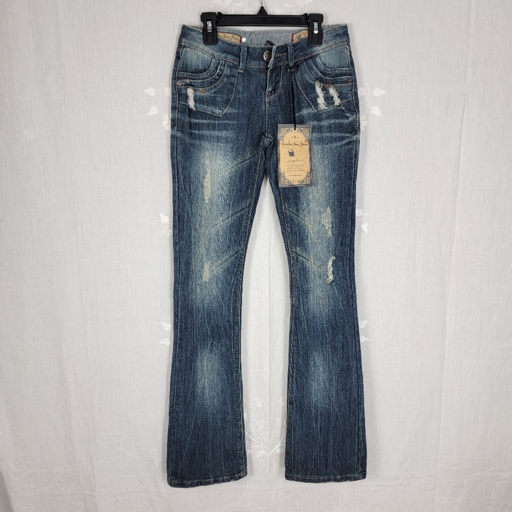 Vanilla Star woman’s jeans size 26W blue denim Fit  boot cut stitching casual.